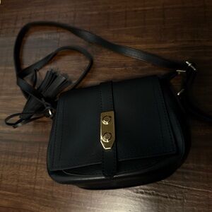 Elegant Black Leather Crossbody Bag